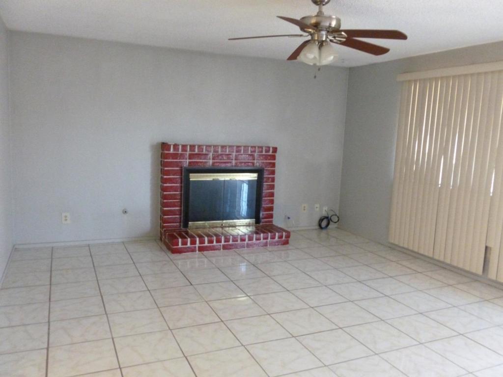 460 SE Jeremy Ct, Oakdale, CA 95361