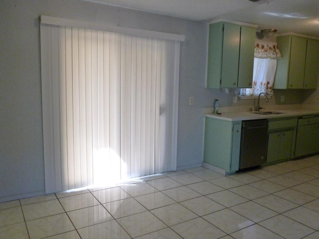 460 SE Jeremy Ct, Oakdale, CA 95361