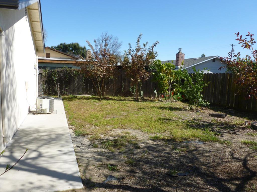 460 SE Jeremy Ct, Oakdale, CA 95361