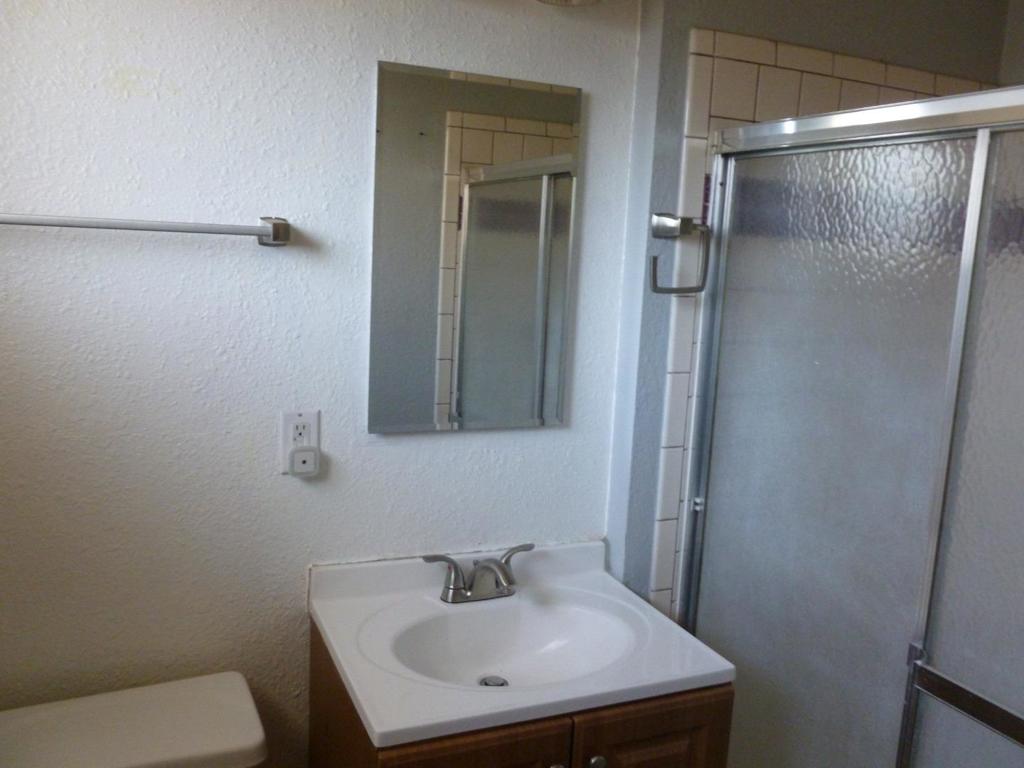 460 SE Jeremy Ct, Oakdale, CA 95361