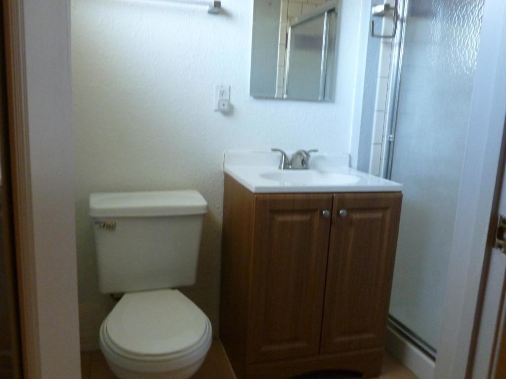 460 SE Jeremy Ct, Oakdale, CA 95361