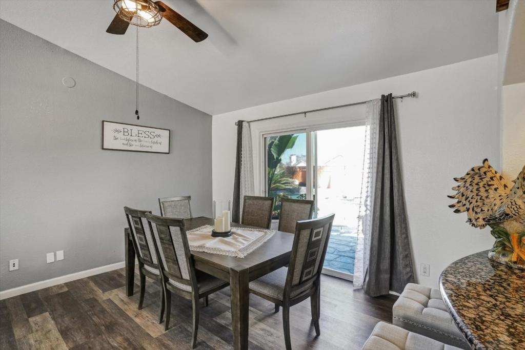 573 Rosewood Ct, Los Banos, CA 93635