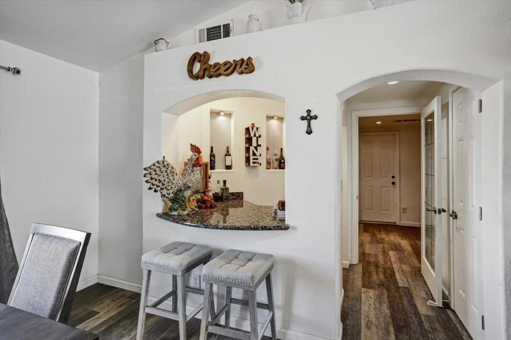 573 Rosewood Ct, Los Banos, CA 93635