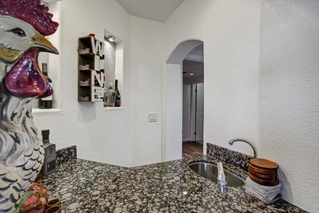 573 Rosewood Ct, Los Banos, CA 93635