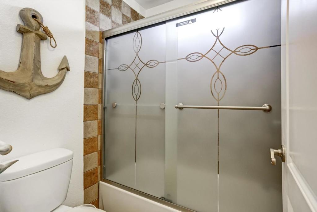 573 Rosewood Ct, Los Banos, CA 93635