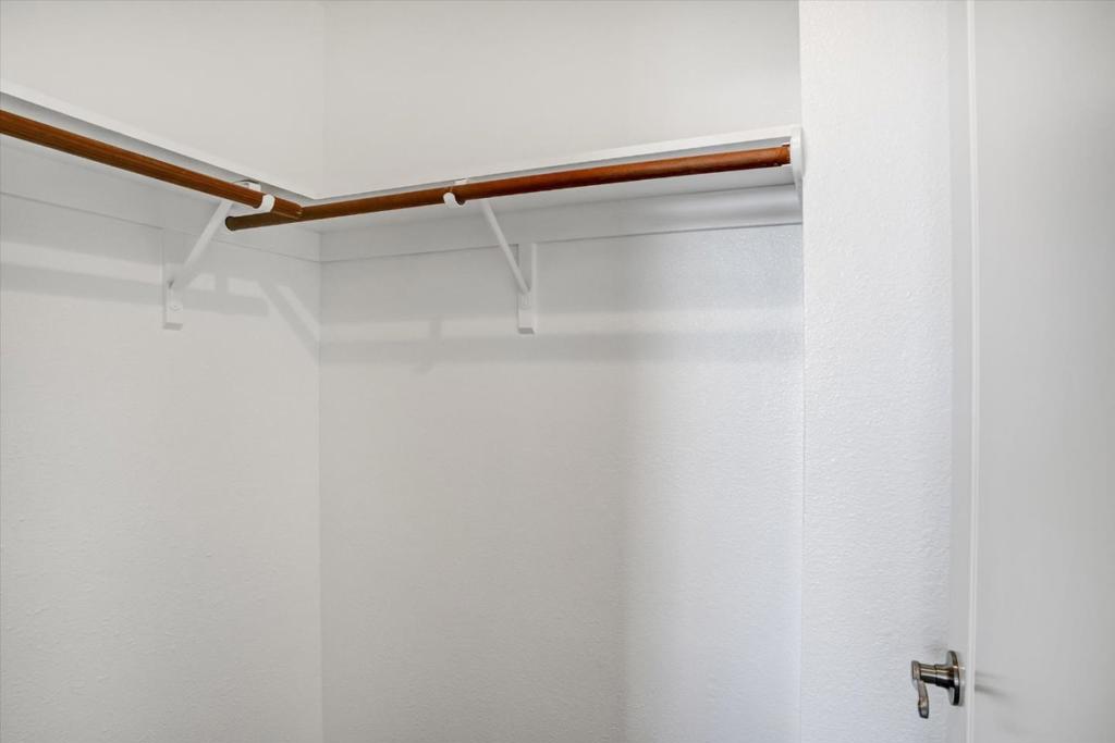 573 Rosewood Ct, Los Banos, CA 93635