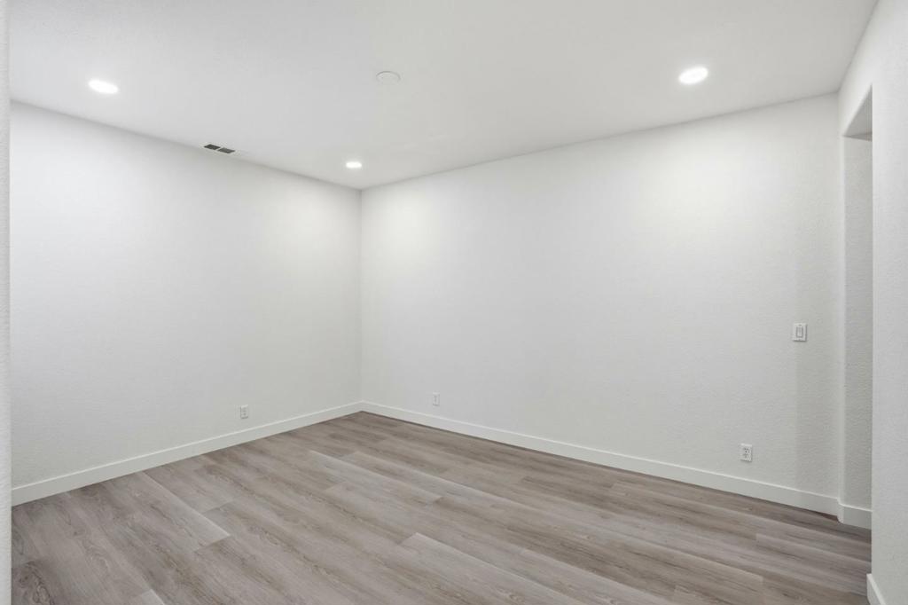 381 Honeybell St, Los Banos, CA 93635