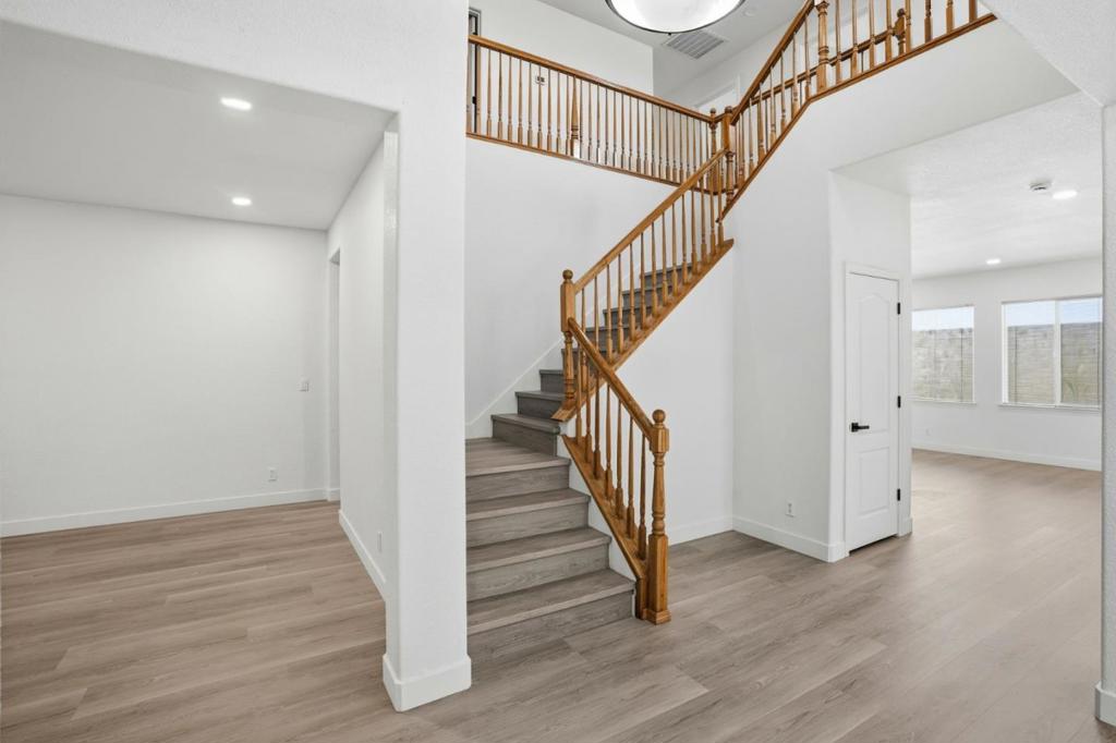 381 Honeybell St, Los Banos, CA 93635