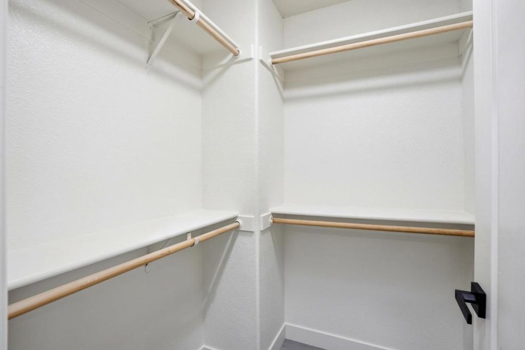 381 Honeybell St, Los Banos, CA 93635