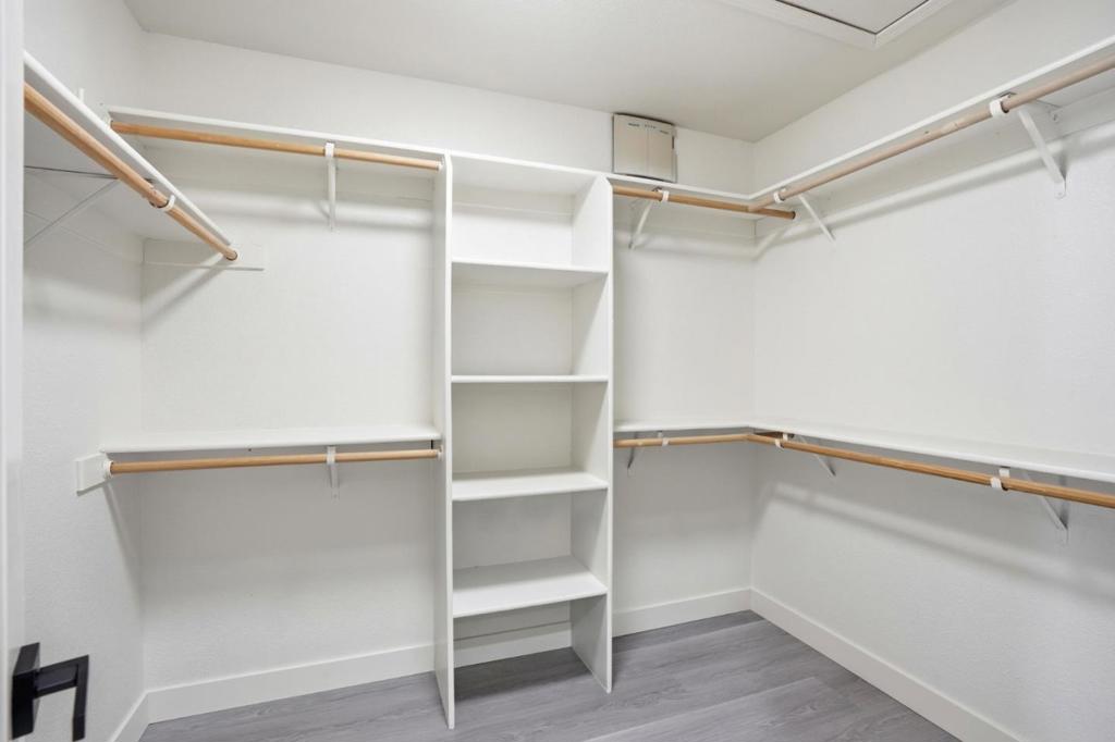 381 Honeybell St, Los Banos, CA 93635