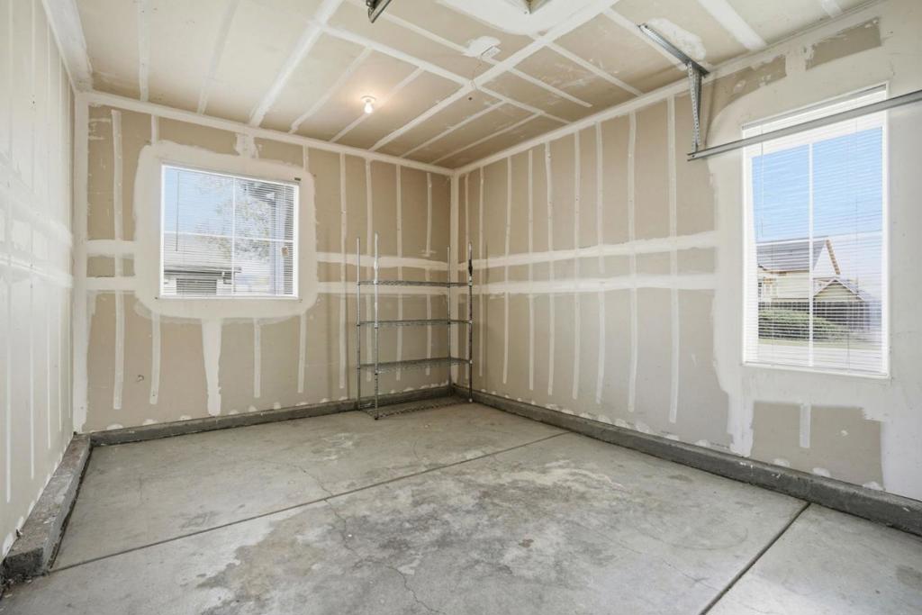 381 Honeybell St, Los Banos, CA 93635