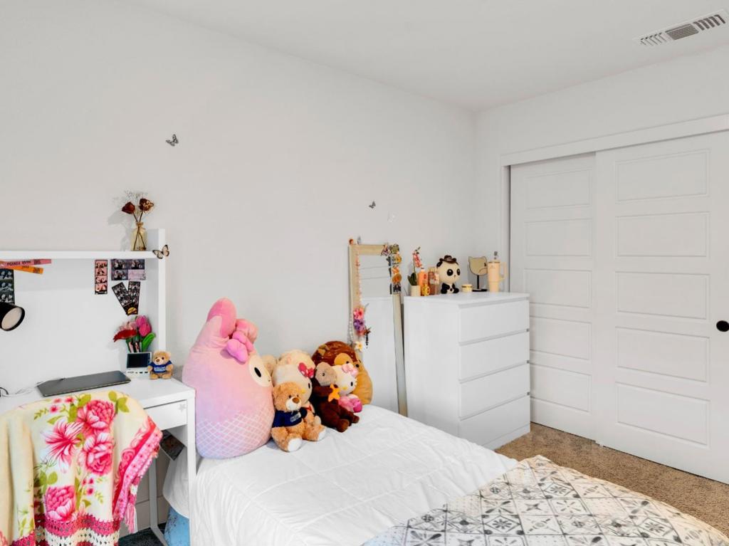 1672 Thistle Ln, Los Banos, CA 93635