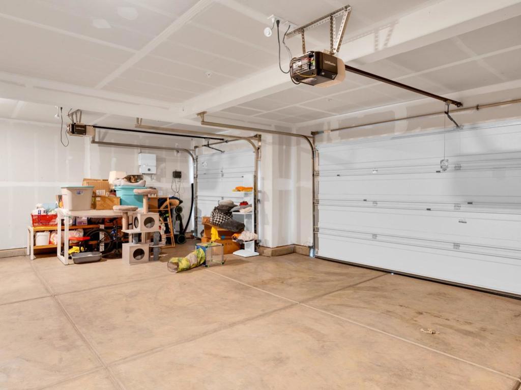 1672 Thistle Ln, Los Banos, CA 93635