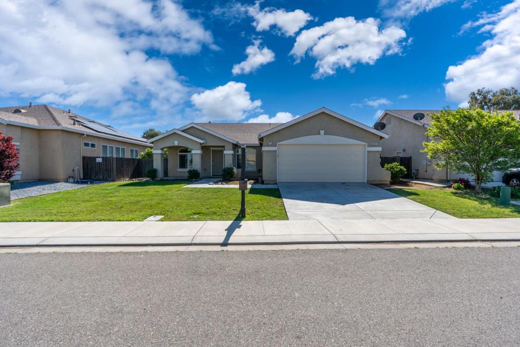 29471 Sonora Dr, Santa Nella, CA 95322