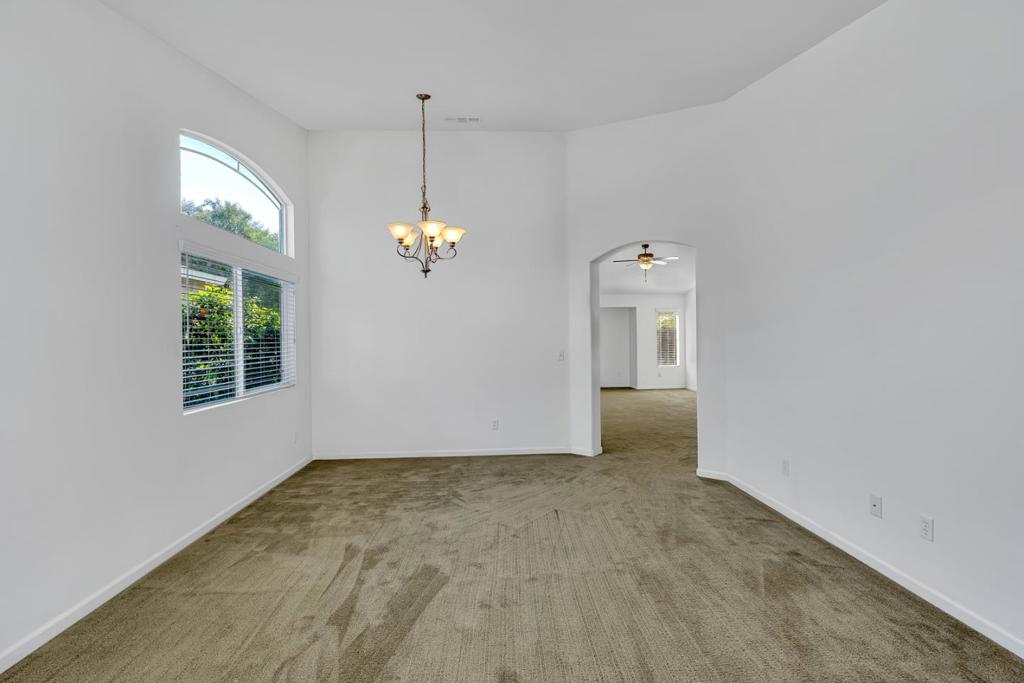 29471 Sonora Dr, Santa Nella, CA 95322