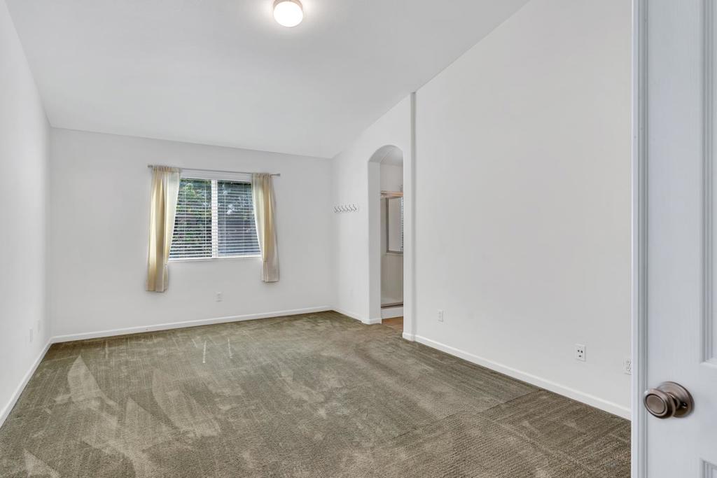 29471 Sonora Dr, Santa Nella, CA 95322