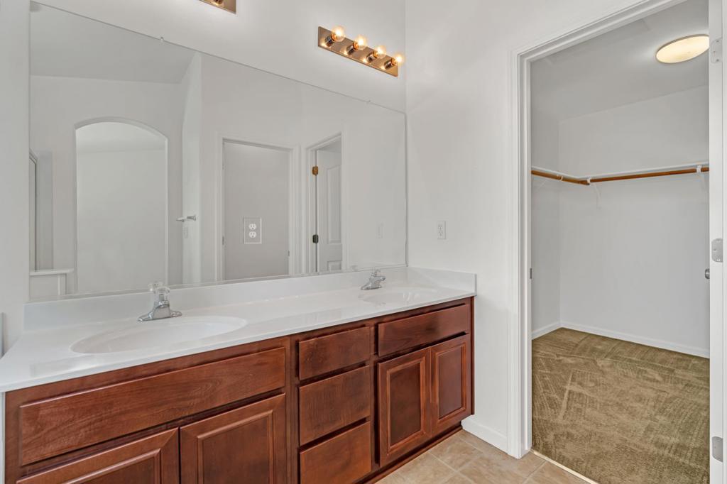 29471 Sonora Dr, Santa Nella, CA 95322