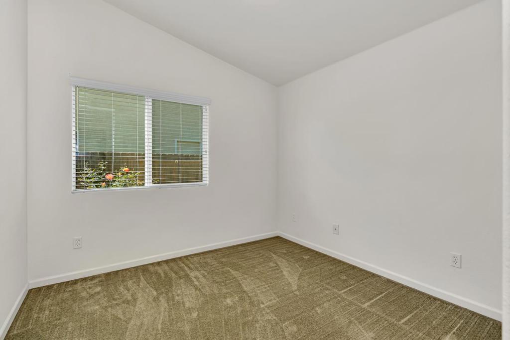 29471 Sonora Dr, Santa Nella, CA 95322