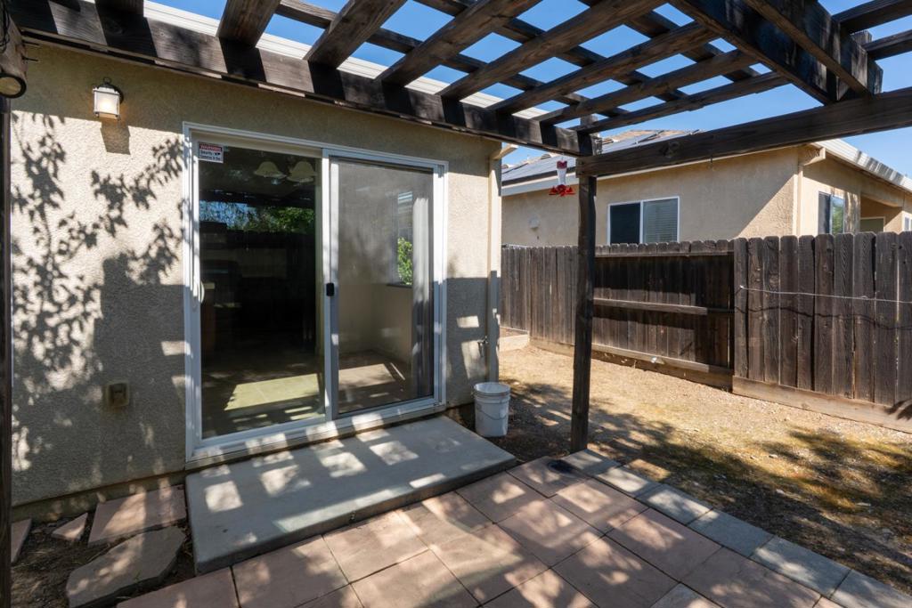 29471 Sonora Dr, Santa Nella, CA 95322