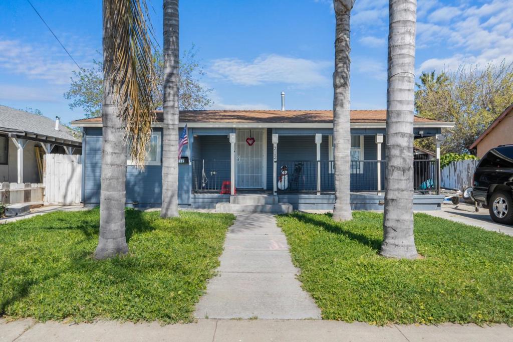 212 F St, Los Banos, CA 93635