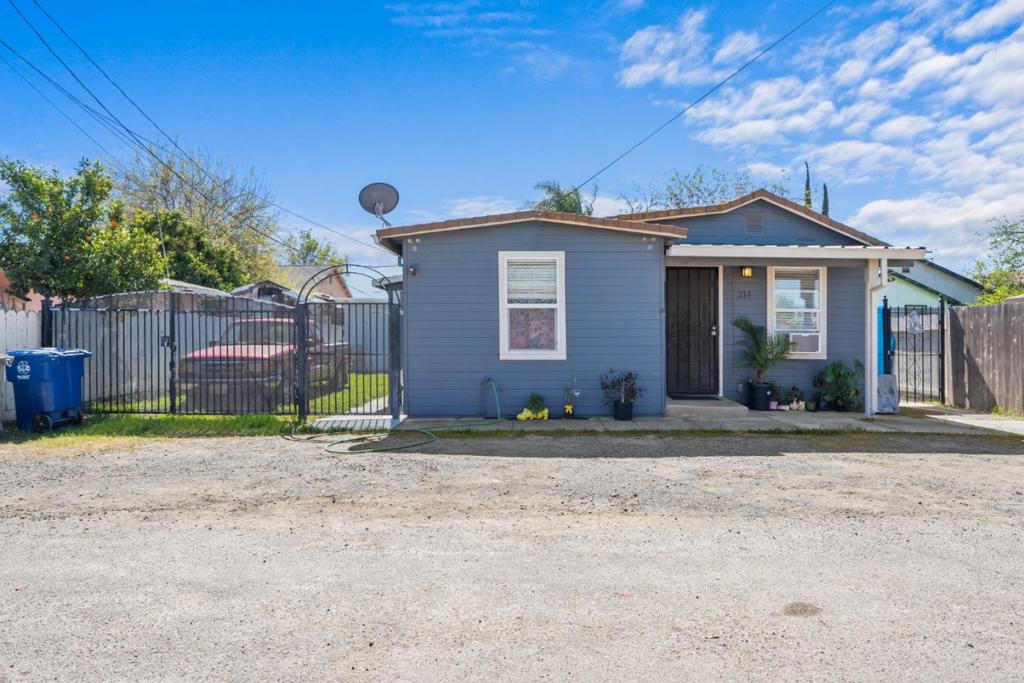 212 F St, Los Banos, CA 93635