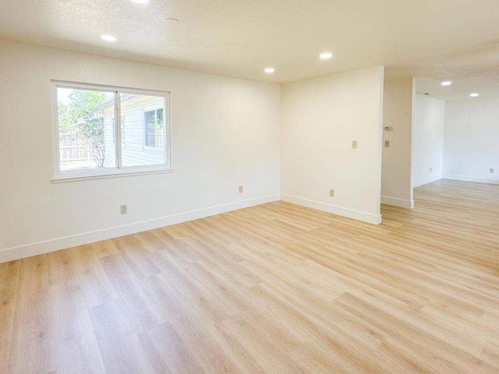 1465 W Tuolumne Rd, Turlock, CA 95382