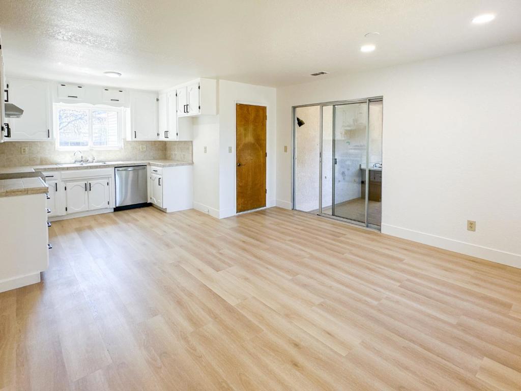 1465 W Tuolumne Rd, Turlock, CA 95382