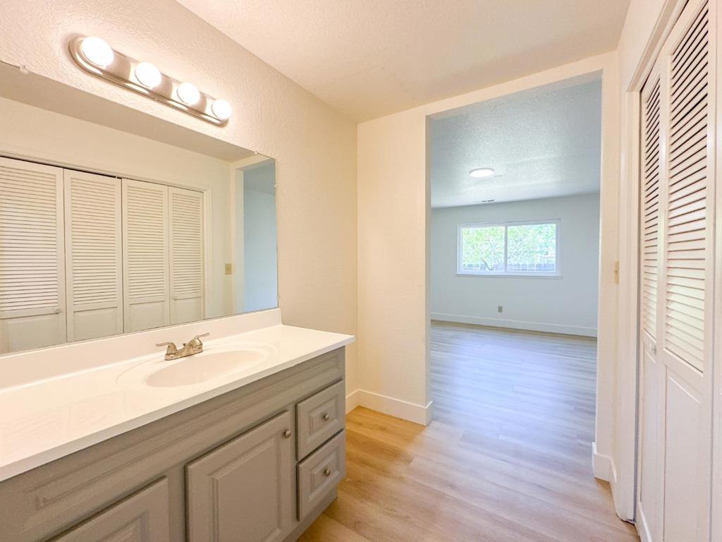 1465 W Tuolumne Rd, Turlock, CA 95382