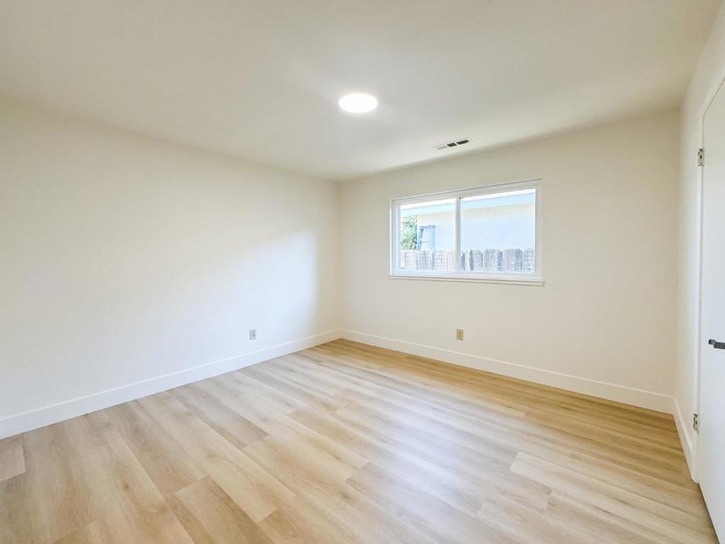 1465 W Tuolumne Rd, Turlock, CA 95382