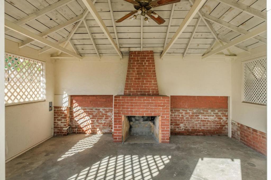 1543 N Thorne Ave, Fresno, CA 93728