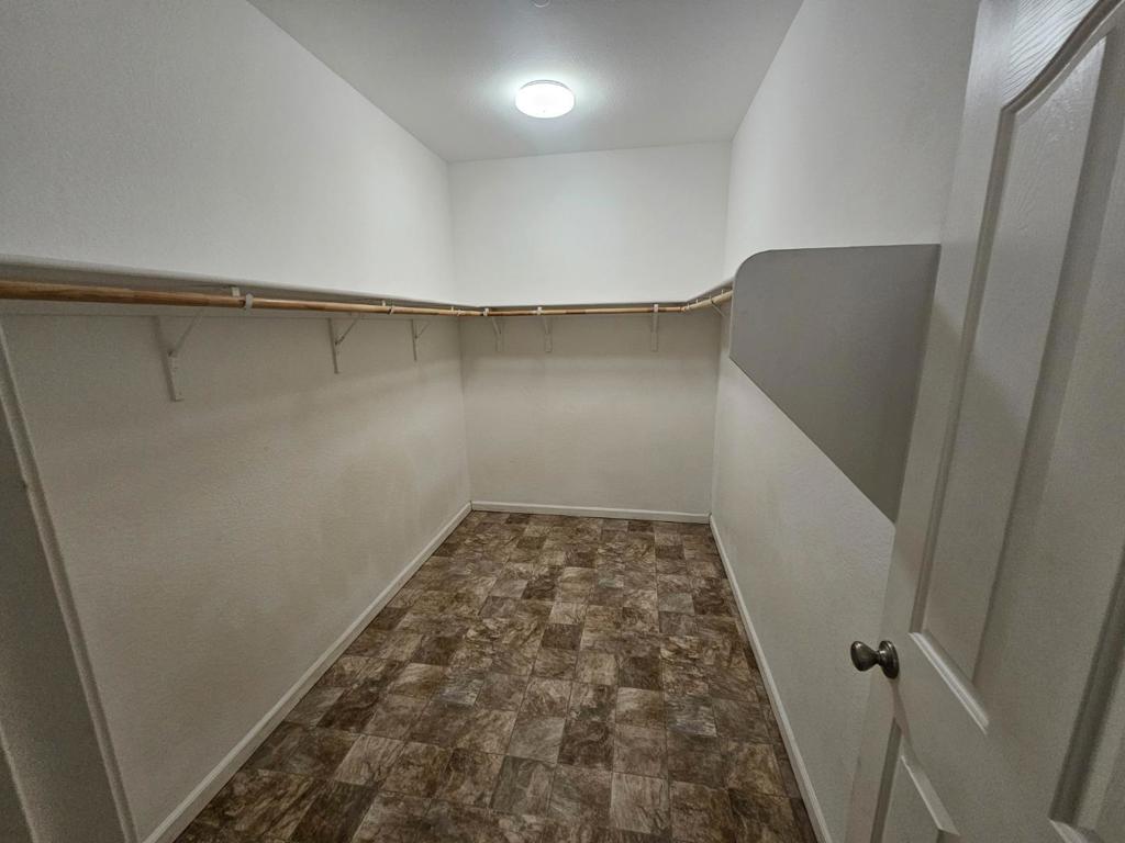 13721 Santa Lucia Dr, Gustine, CA 95322