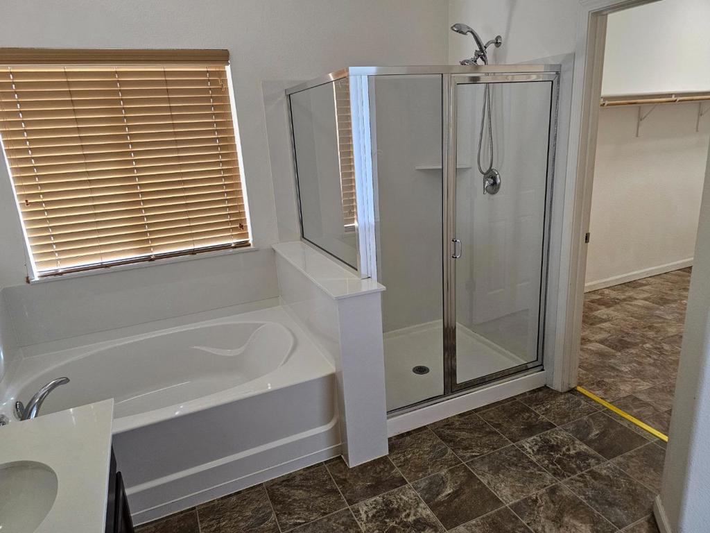 13721 Santa Lucia Dr, Gustine, CA 95322