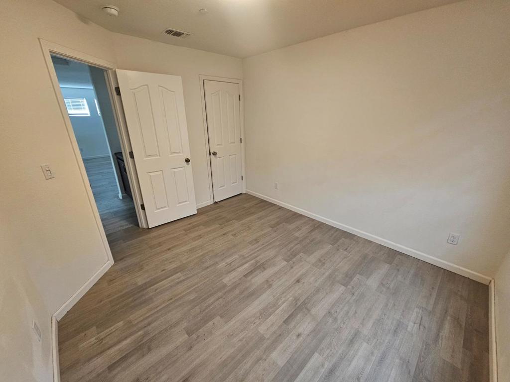 13721 Santa Lucia Dr, Gustine, CA 95322