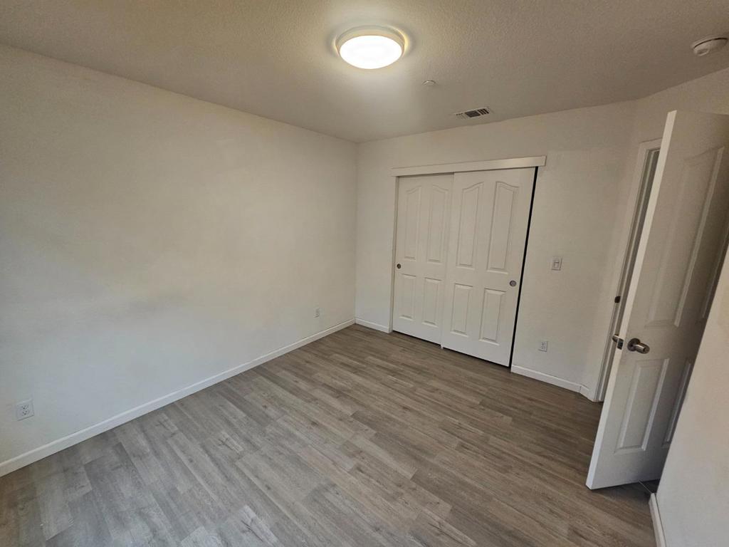 13721 Santa Lucia Dr, Gustine, CA 95322