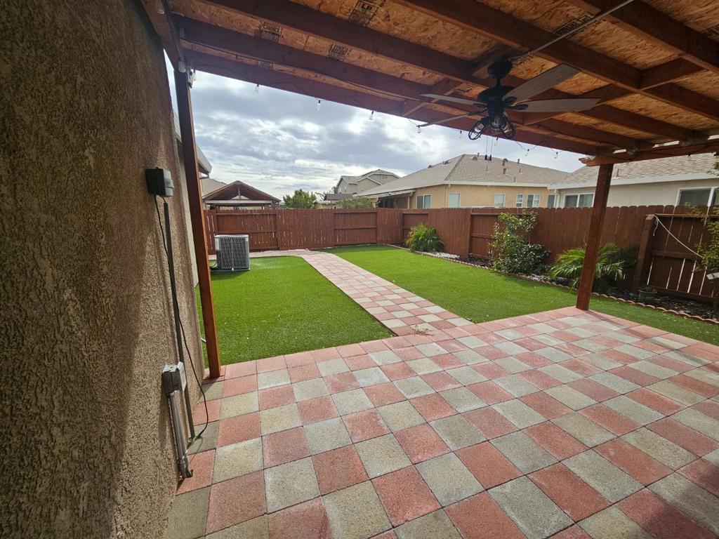 13721 Santa Lucia Dr, Gustine, CA 95322