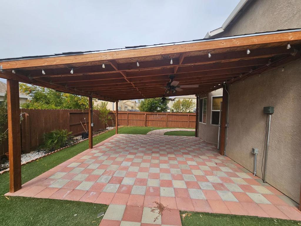 13721 Santa Lucia Dr, Gustine, CA 95322