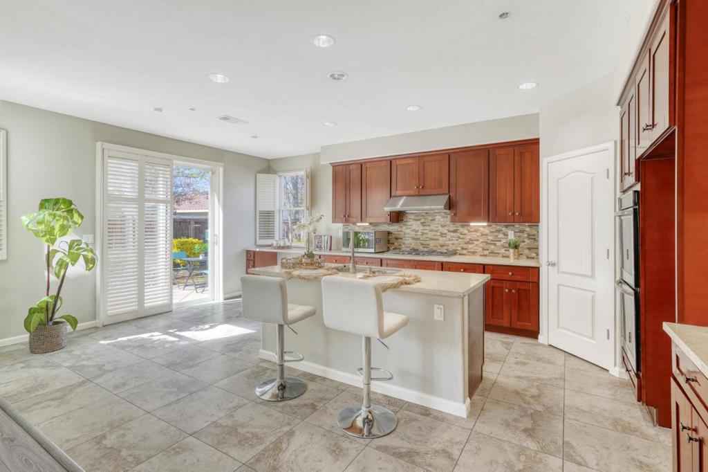 262 W Country Club Dr, Brentwood (CC), CA 94513