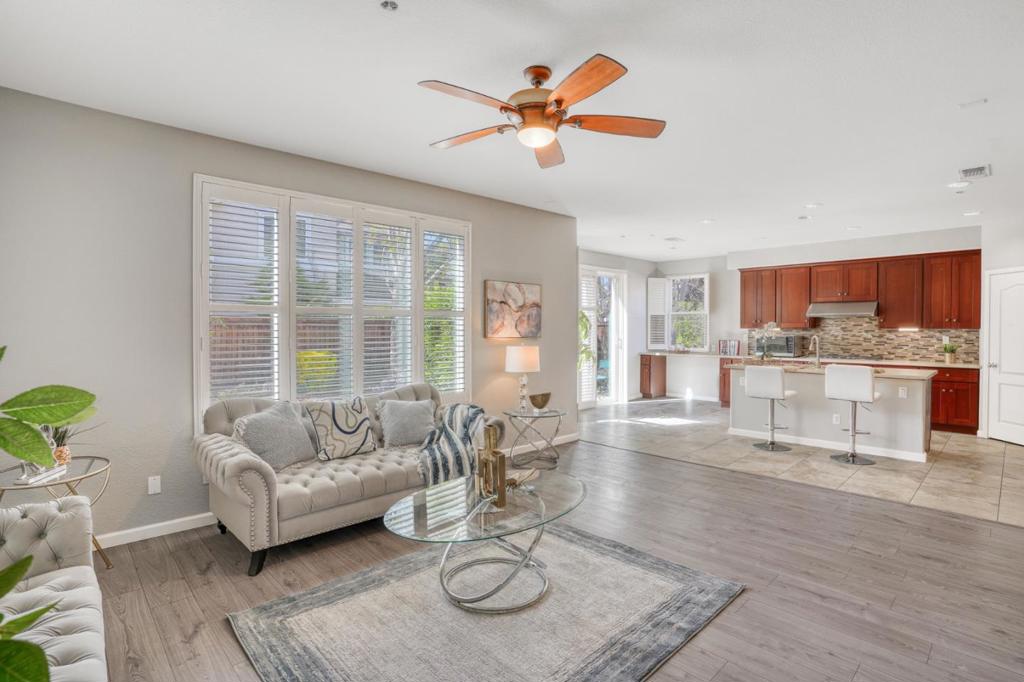 262 W Country Club Dr, Brentwood (CC), CA 94513