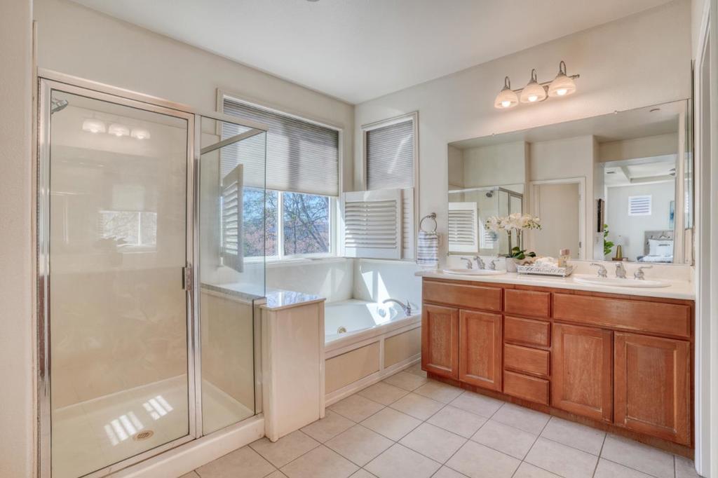 262 W Country Club Dr, Brentwood (CC), CA 94513