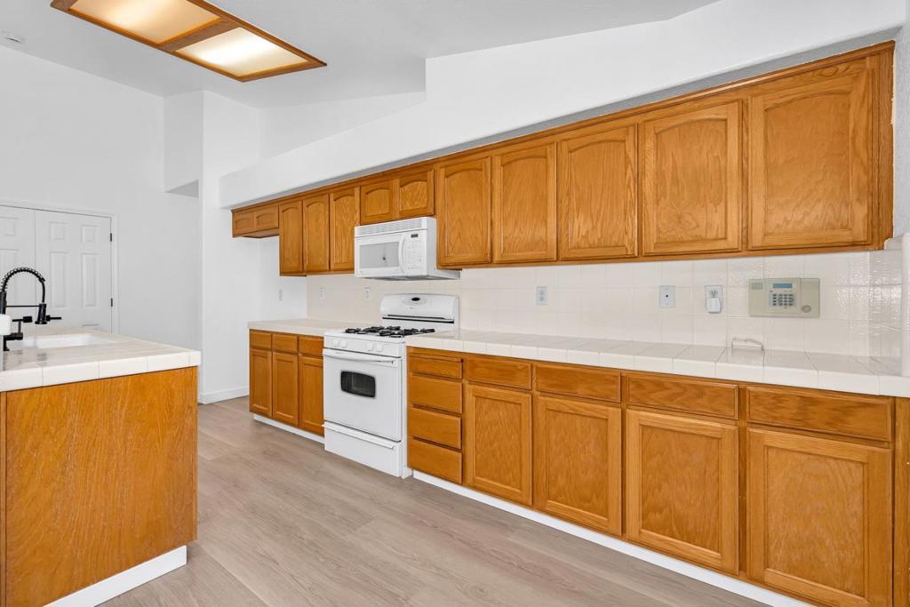 644 Winemaker St, Los Banos, CA 93635