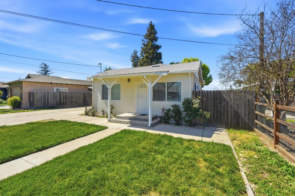 411 Bothun Rd, Turlock, CA 95380