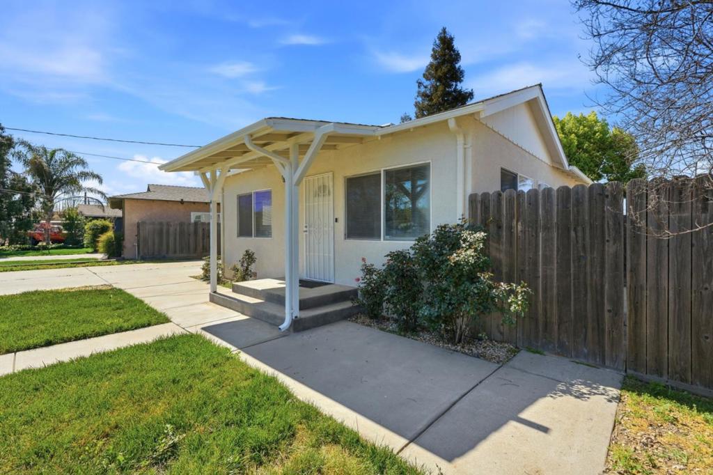 411 Bothun Rd, Turlock, CA 95380