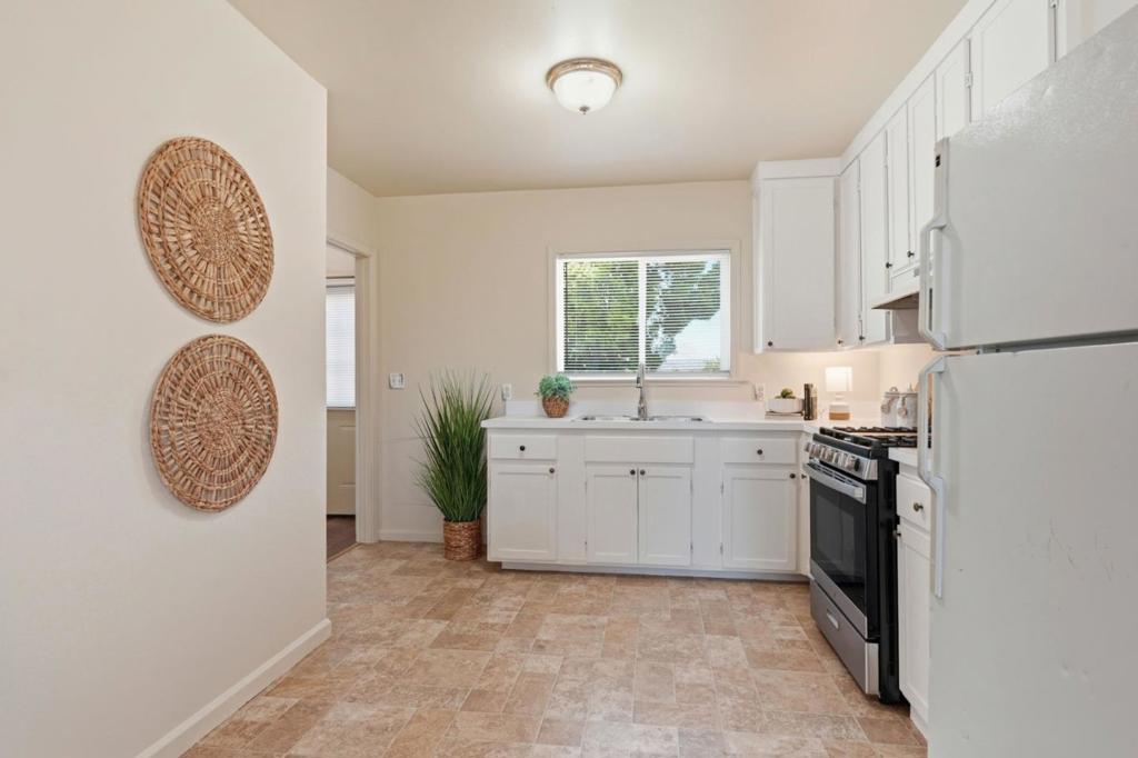 411 Bothun Rd, Turlock, CA 95380