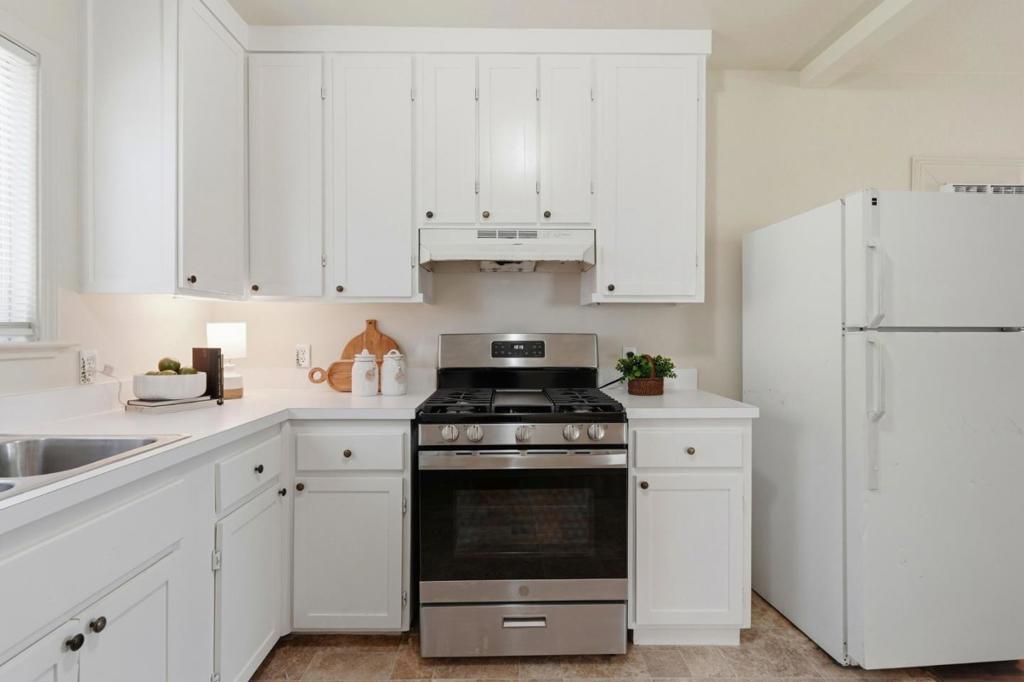 411 Bothun Rd, Turlock, CA 95380