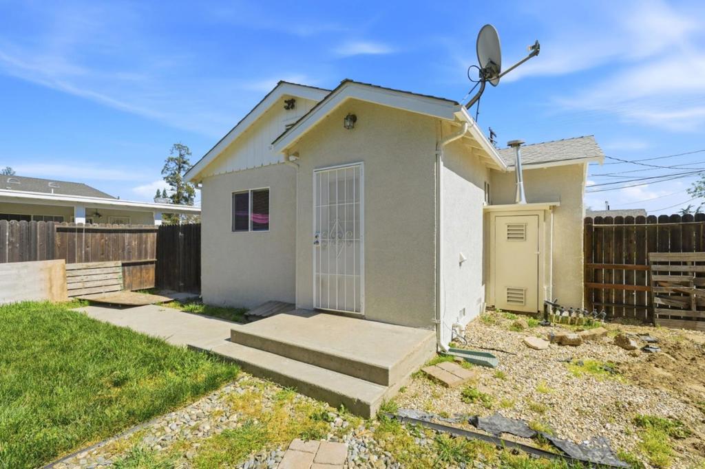 411 Bothun Rd, Turlock, CA 95380