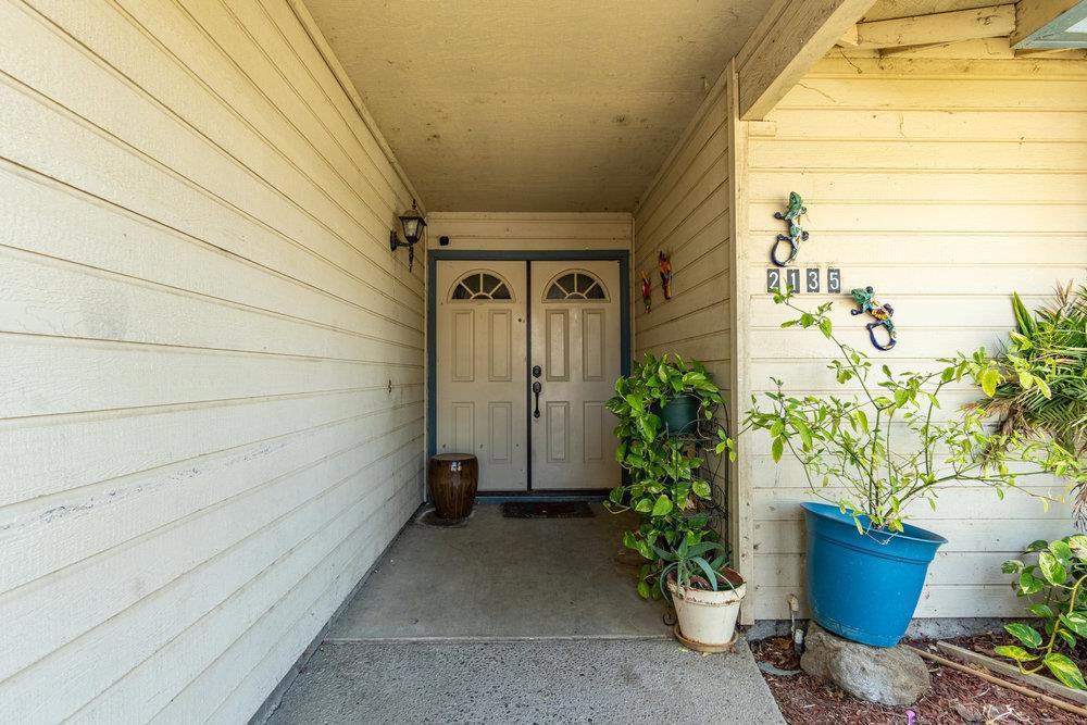 2135 Arroyo Ct, Los Banos, CA 93635
