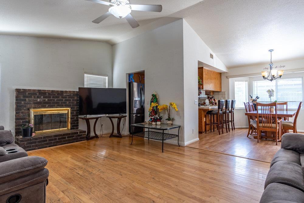 2135 Arroyo Ct, Los Banos, CA 93635