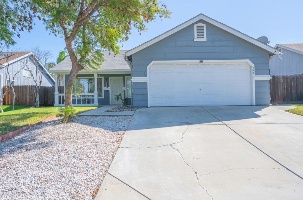 648 Pismo Way, Los Banos, CA 93635