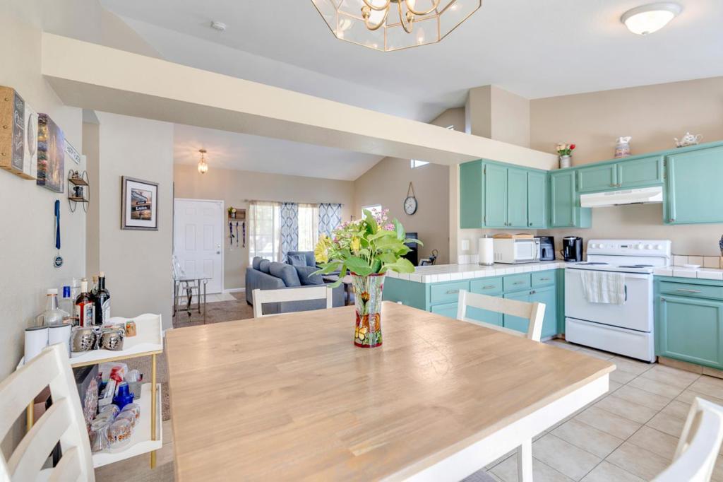 648 Pismo Way, Los Banos, CA 93635