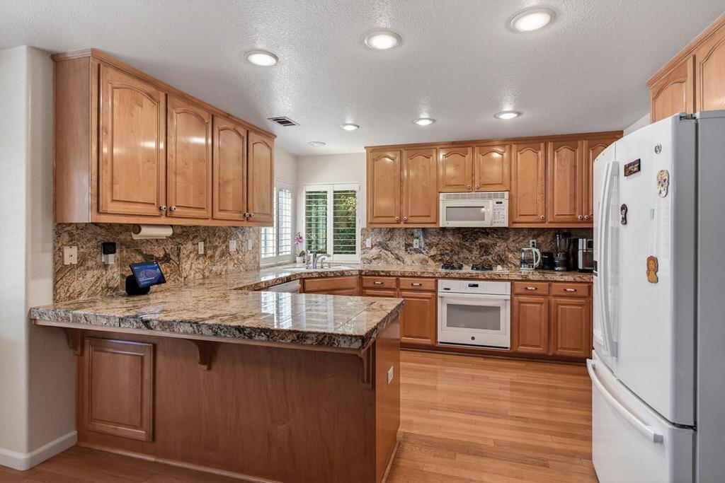 1752 Sierra Brook Ct, Manteca, CA 95337